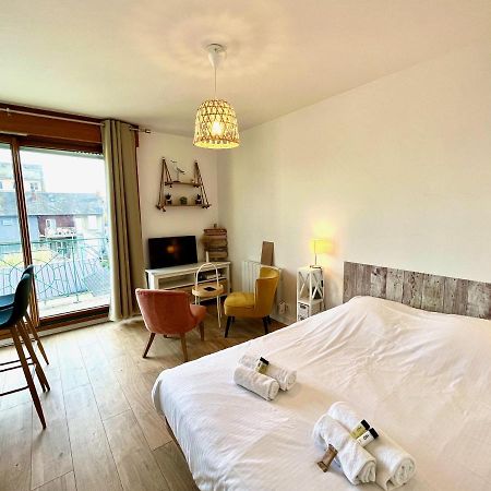 Salm, Coquet Studio Avec Balcon Ouistreham Eksteriør bilde
